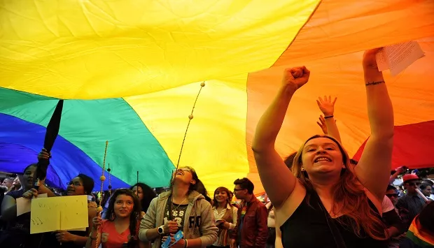 Le parlement aborde les questions du mariage et de l’adoption pour tous