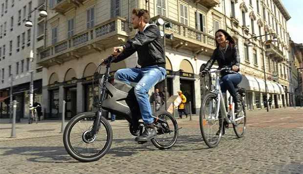 La Ville prête des vélos électriques