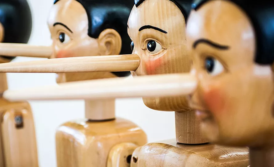 Ce que cachent leurs petits mensonges